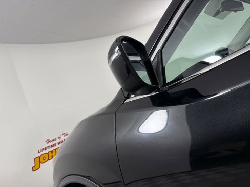 Used 2018 Nissan Rogue SV image 13