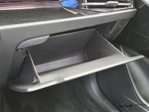 Certified 2023 Kia Niro EX Touring image 23