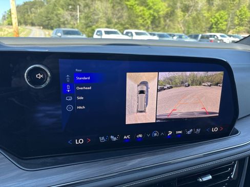 New 2025 Chevrolet Suburban Premier image 20