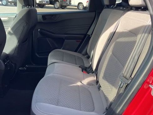 Used 2022 Ford Escape SE image 27