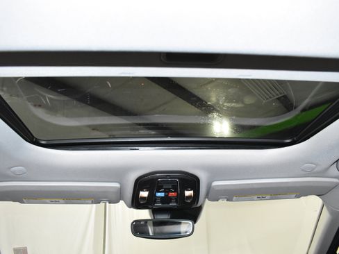 Used 2023 Jeep Grand Cherokee Laredo X image 28