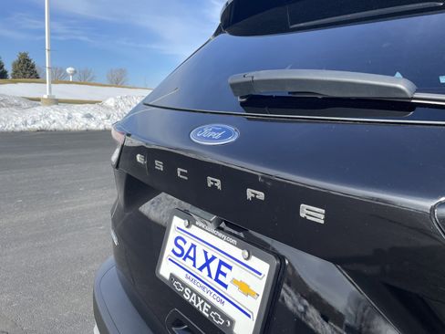 Used 2020 Ford Escape SEL image 28