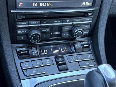 Used 2016 Porsche Cayman image 16