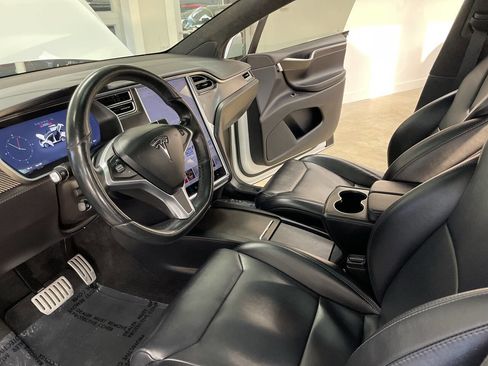 Used 2017 Tesla Model X P100D image 9