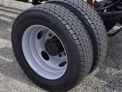 New 2026 Ford F550 4x4 Crew Cab Super Duty w/ XL Chrome Package image 5