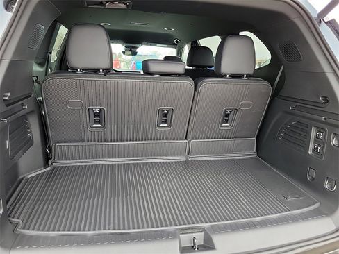 New 2026 GMC Acadia Denali w/ Super Cruise Package image 15