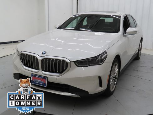 Used 2025 BMW 530i xDrive image 7