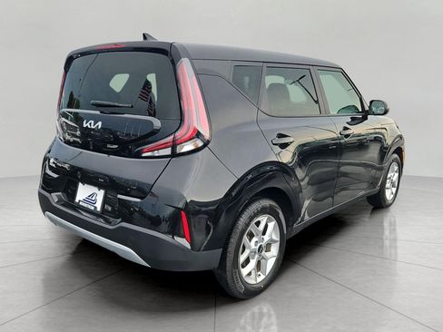 Used 2025 Kia Soul LX w/ LX Technology Package FWD image 8