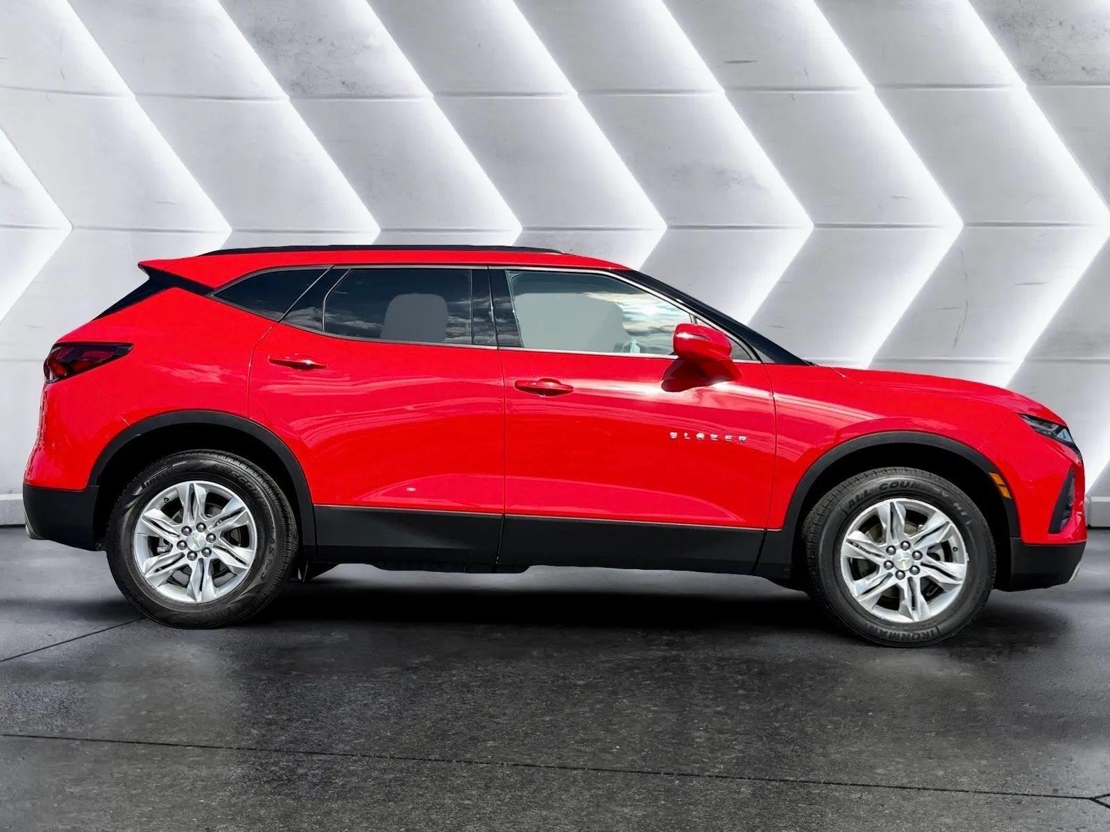Used 2020 Chevrolet Blazer LT FWD image 4
