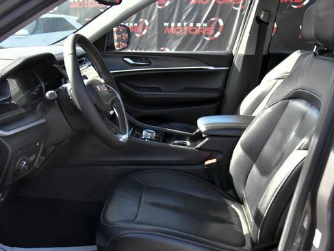 Used 2022 Jeep Grand Cherokee Limited 4xe w/ MOPAR Finishing Package AWD/4WD image 19