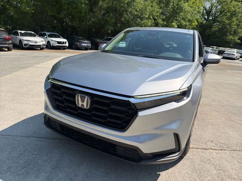 Used 2023 Honda CR-V LX image 1