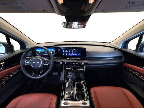 Used 2023 Kia Carnival SX image 23
