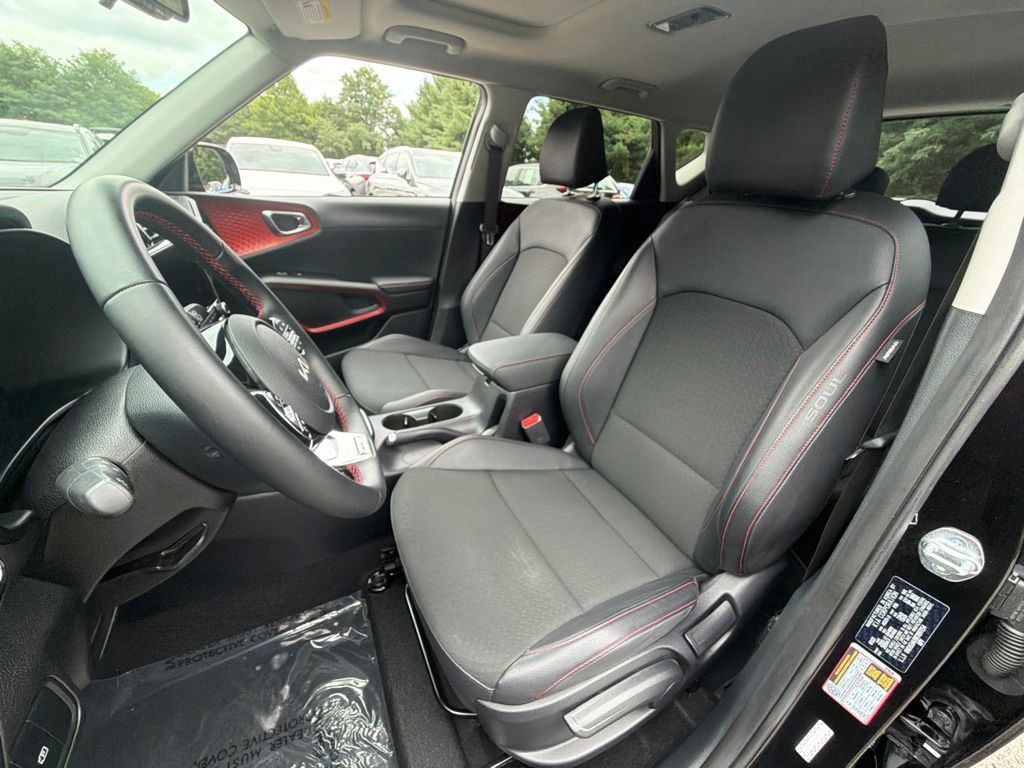 Used 2024 Kia Soul GT-Line FWD image 16
