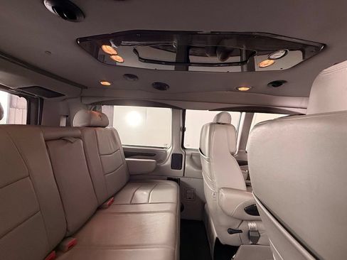 Used 2021 Chevrolet Express 2500 LS w/ Enhanced Convenience Package RWD image 33