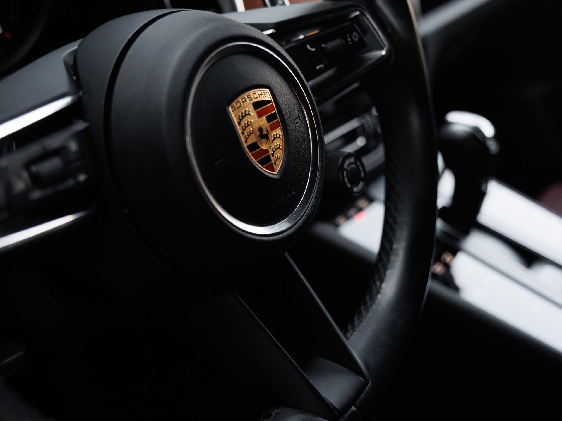 Certified 2023 Porsche Macan AWD/4WD image 19