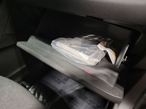 Certified 2023 Chevrolet Equinox LT image 29