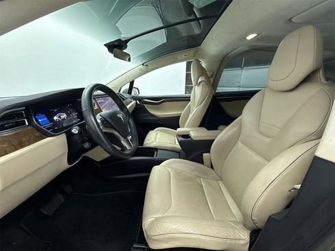 Used 2016 Tesla Model X 90D image 11