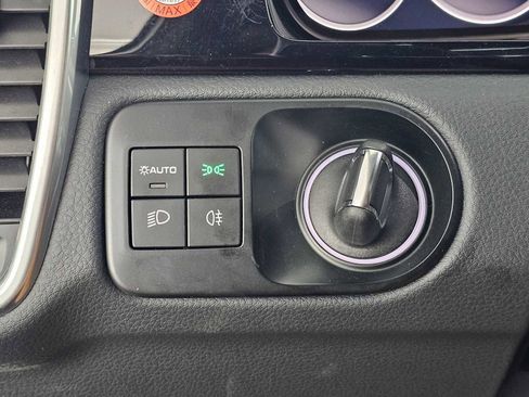 Used 2022 Porsche Cayenne Platinum Edition image 29