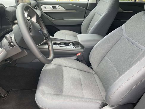 New 2025 Ford Explorer Active image 13