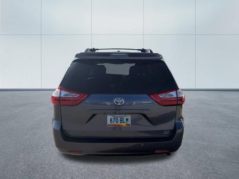 Used 2017 Toyota Sienna XLE Premium w/ Outdoor Package AWD/4WD image 5