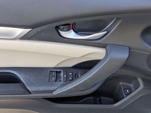 Certified 2017 Honda Civic LX-P image 5