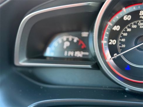 Used 2016 MAZDA MAZDA3 i Sport image 11