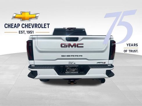 Used 2024 GMC Sierra 2500 AT4 w/ AT4 Premium Plus Package AWD/4WD image 4