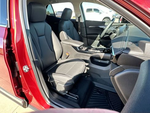 Used 2024 Buick Envision Preferred image 23