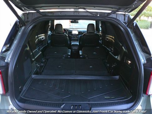 Used 2020 Ford Explorer Limited image 11