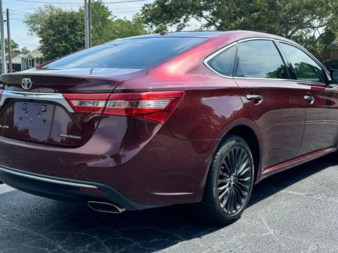 Used 2018 Toyota Avalon Touring FWD image 6