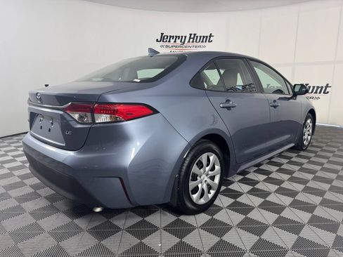 Used 2026 Toyota Corolla LE FWD image 7