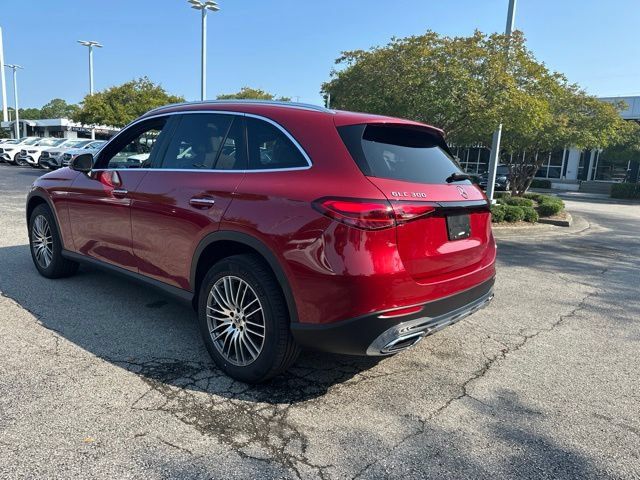 Used 2026 Mercedes-Benz GLC 300 image 3