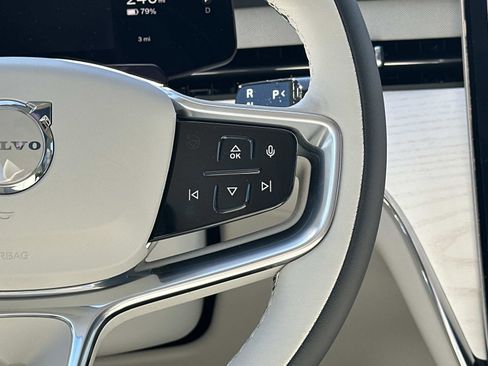 New 2025 Volvo EX90 Plus w/ Protection Package Premier image 9