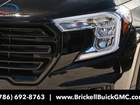 New 2024 GMC Terrain SLT w/ Elevation Edition image 10