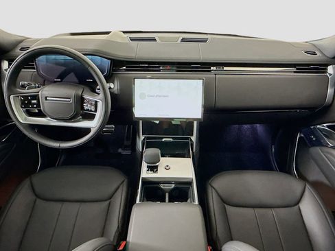 New 2026 Land Rover Range Rover Long Wheelbase SE AWD/4WD image 13