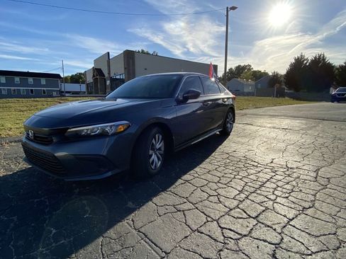 Used 2024 Honda Civic LX image 1