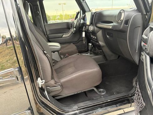 Used 2015 Jeep Wrangler Unlimited Sport w/ Quick Order Package 24S AWD/4WD image 19