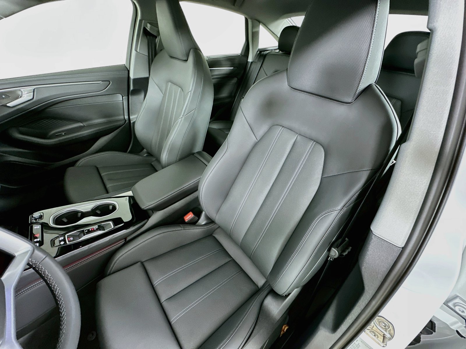 New 2026 Audi A6 Premium Plus AWD/4WD image 34