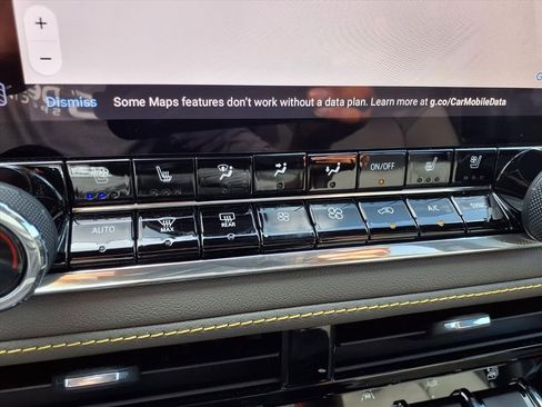 Used 2024 Chevrolet Colorado ZR2 w/ ZR2 Convenience Package III image 13