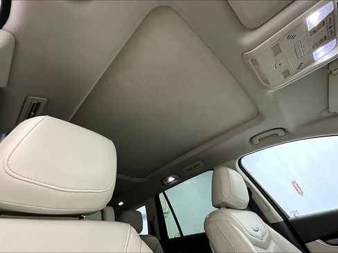 Used 2021 Cadillac XT6 Premium Luxury image 20