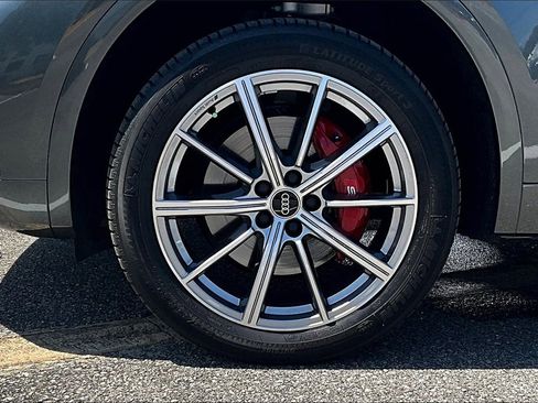 Used 2023 Audi SQ5 Premium Plus w/ Premium Plus Package image 31