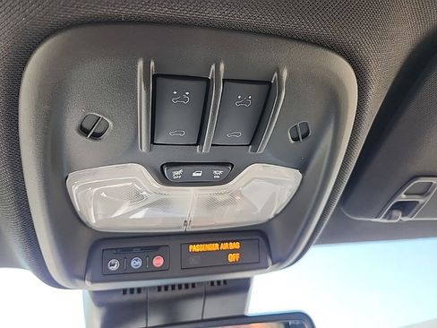 Certified 2024 Chevrolet Colorado ZR2 w/ ZR2 Convenience Package III AWD/4WD image 22