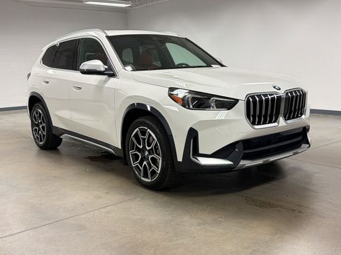 Certified 2023 BMW X1 xDrive28i w/ Convenience Package image 6