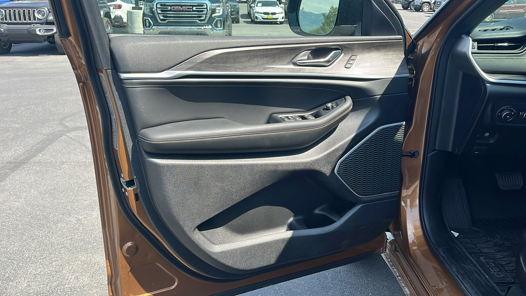 New 2026 Jeep Grand Cherokee Limited AWD/4WD image 9