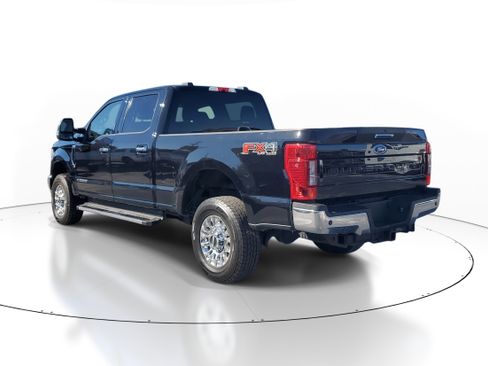 Used 2022 Ford F250 XLT w/ XLT Premium Package image 4