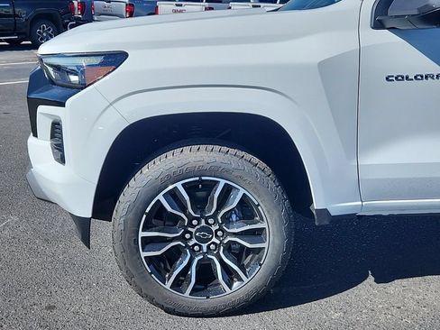 New 2025 Chevrolet Colorado Z71 w/ Technology Package AWD/4WD image 6