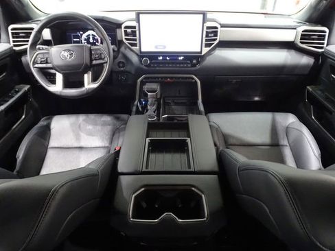 Used 2025 Toyota Tundra Limited image 28