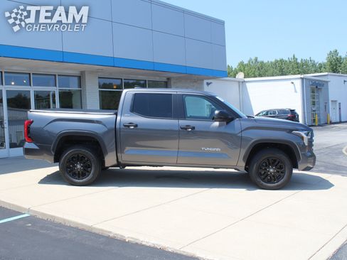Used 2025 Toyota Tundra SR5 AWD/4WD image 3