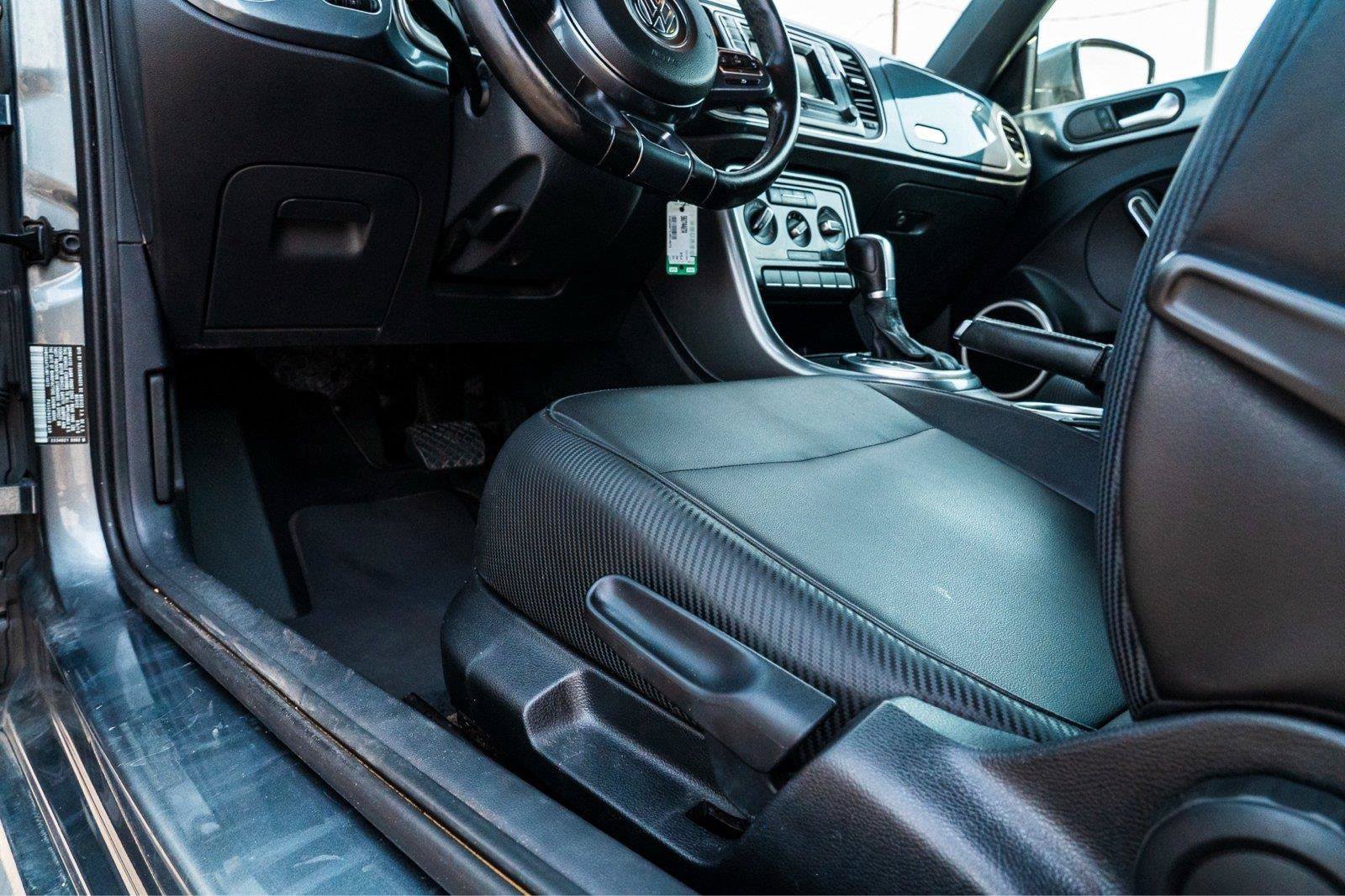Used 2018 Volkswagen Beetle 2.0T FWD image 12