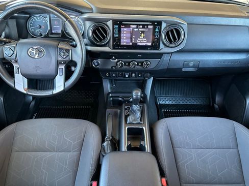 Used 2019 Toyota Tacoma TRD Sport w/ Exterior Package RWD image 13
